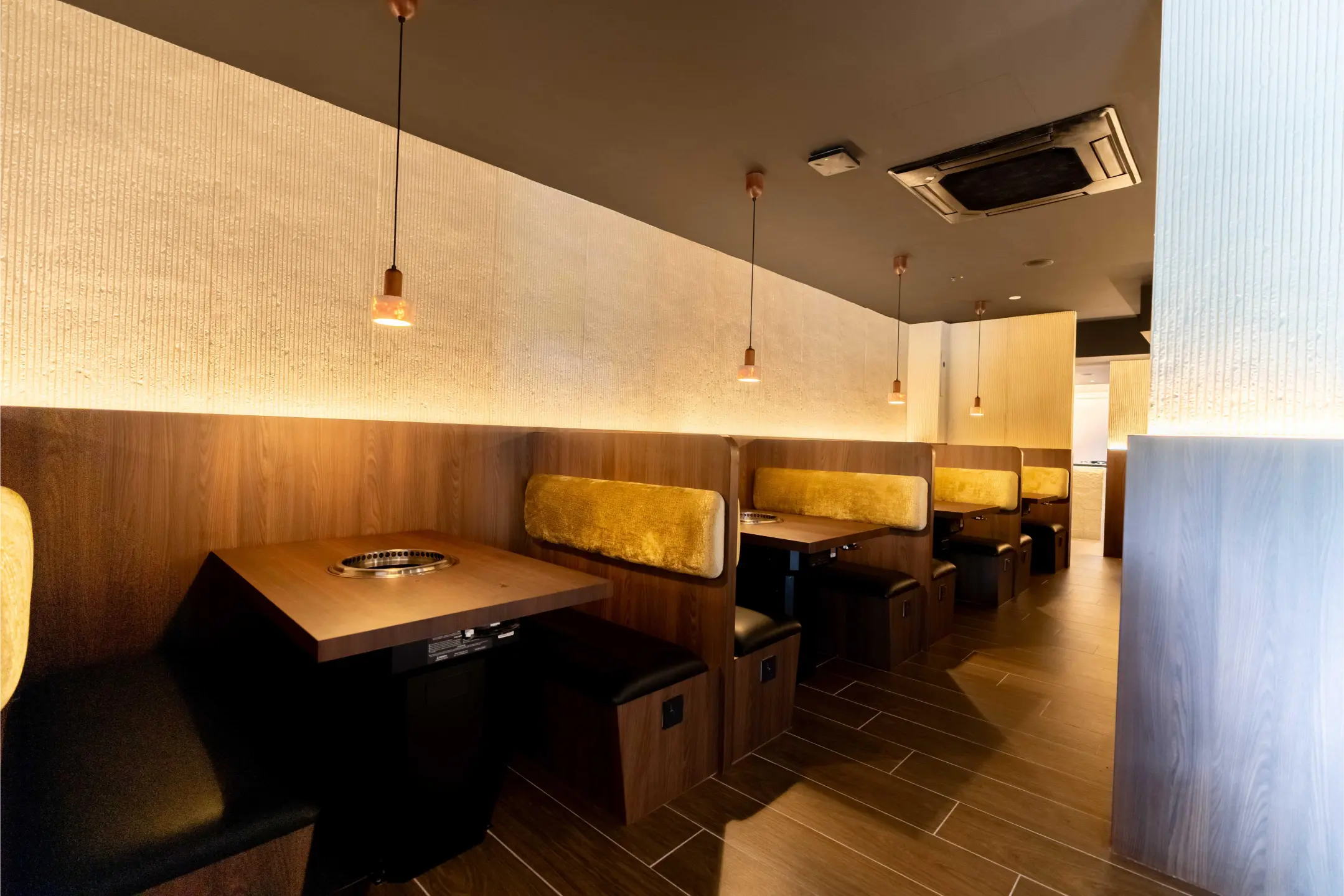 Holland Avenue interior design renovation by Earth Interior Design Singapore